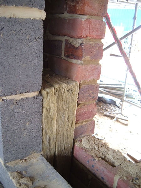 6 طرق لمنع الرطوبة في المباني (معالجة الرطوبة في المباني) 2 جدار التجويف (Cavity wall)